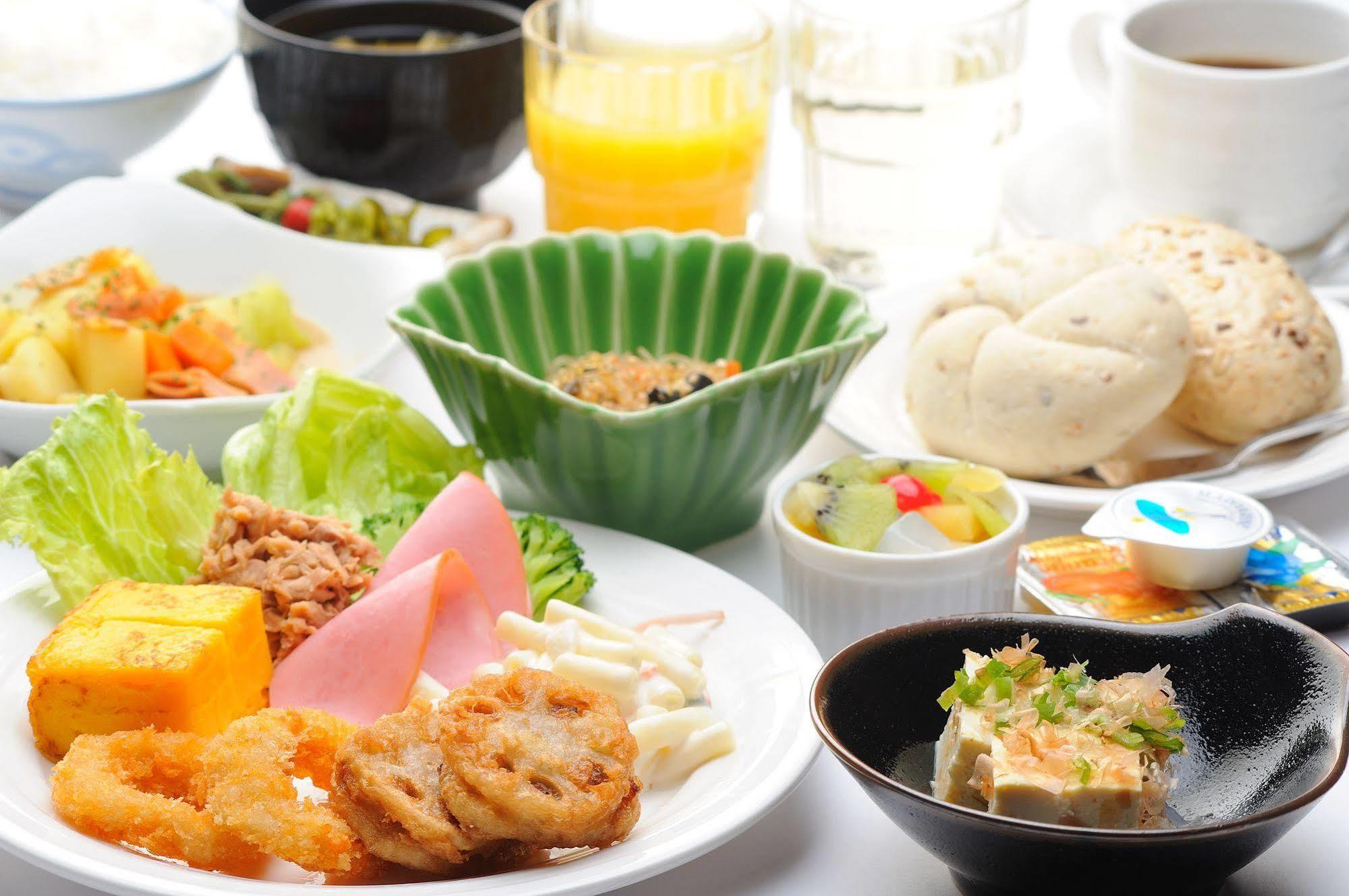 Hotel Route-Inn Niihama Екстер'єр фото