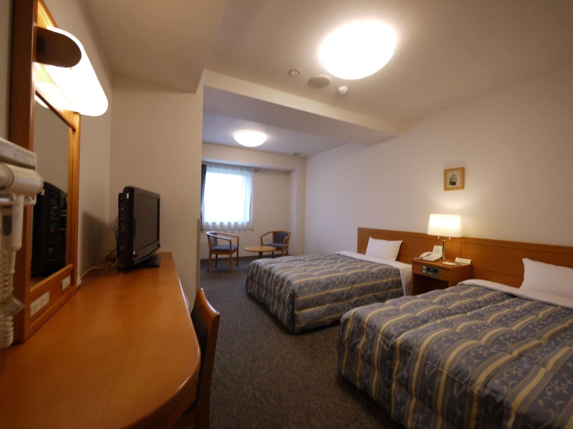 Hotel Route-Inn Niihama Екстер'єр фото