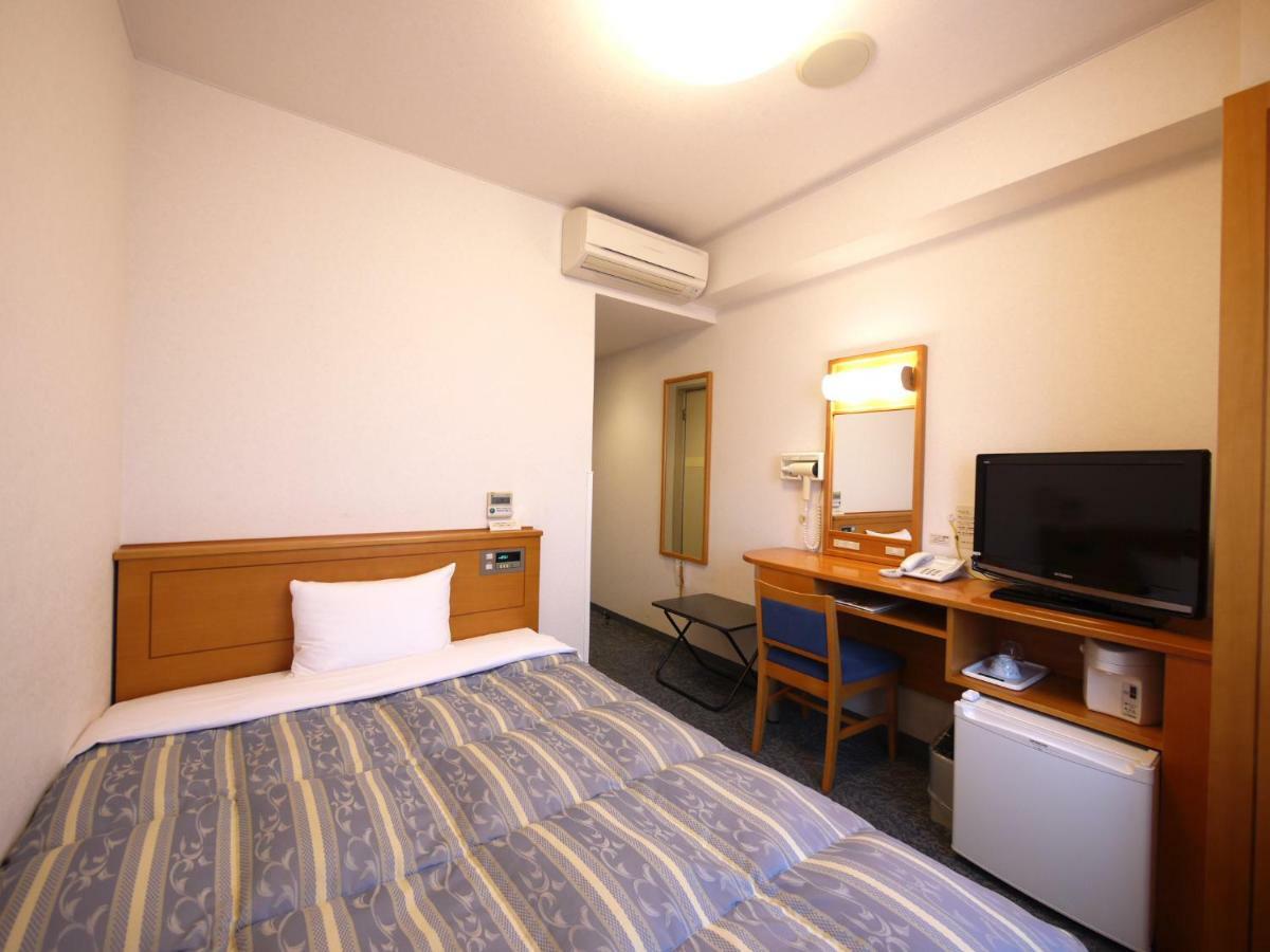 Hotel Route-Inn Niihama Екстер'єр фото